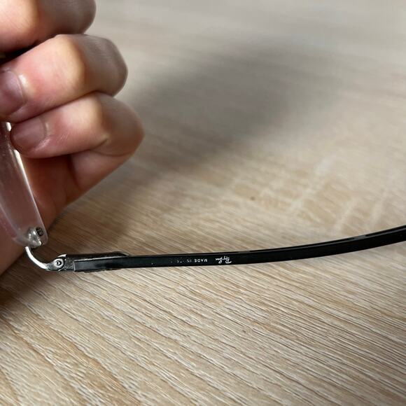 Ray-Ban RB8402 2502 Eyeglasses Rimless Carbon Fiber Black Frames 52-17-140 - Picture 11 of 11